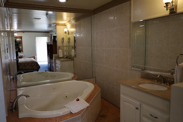 Lambert Inn image 1