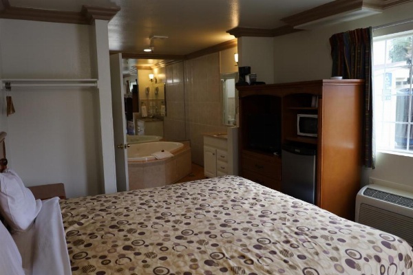 Lambert Inn image 9